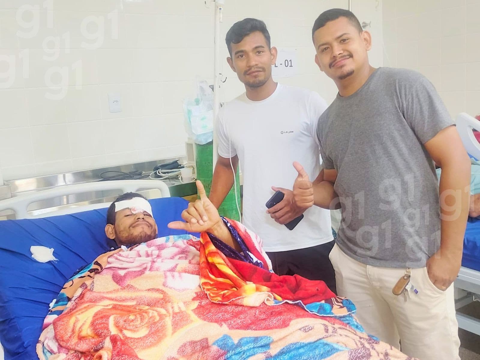 Entrada principal do Hospital João Câncio Fernandes, em Rio Branco, onde o sobrevivente foi atendido.