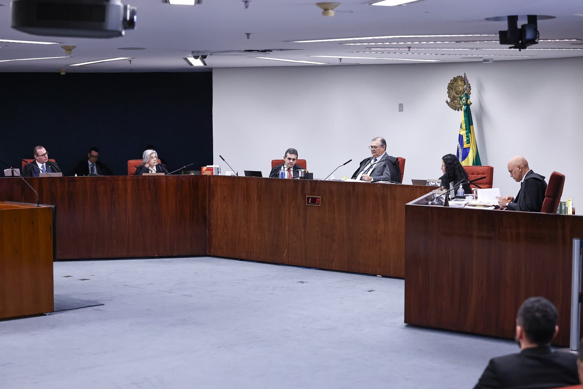 Ministra Carmen Lúcia durante sessão de julgamento no Plenário do Supremo Tribunal Federal.
