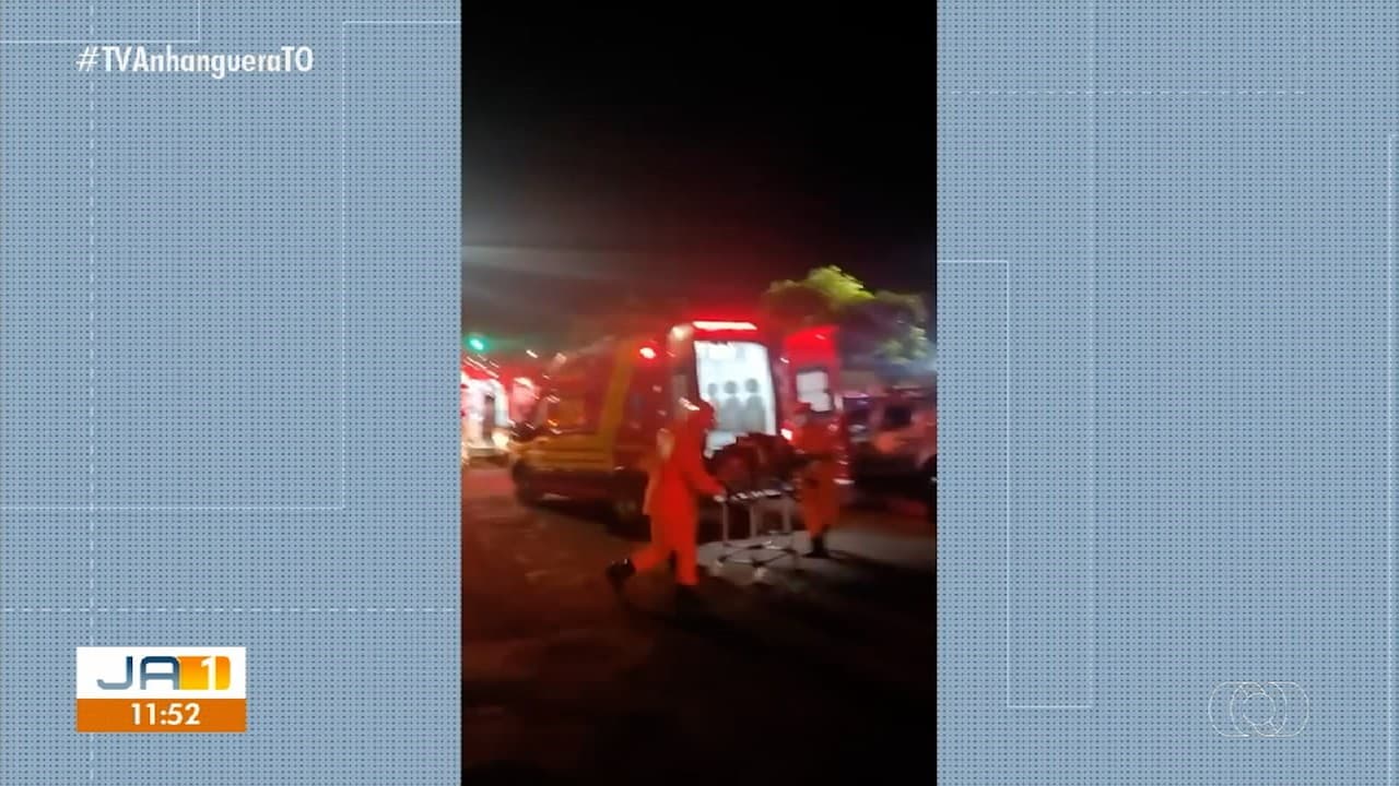 Viaturas da polícia e perícia permanecem estacionadas próximo ao camelôdromo de Taquaralto durante investigação.