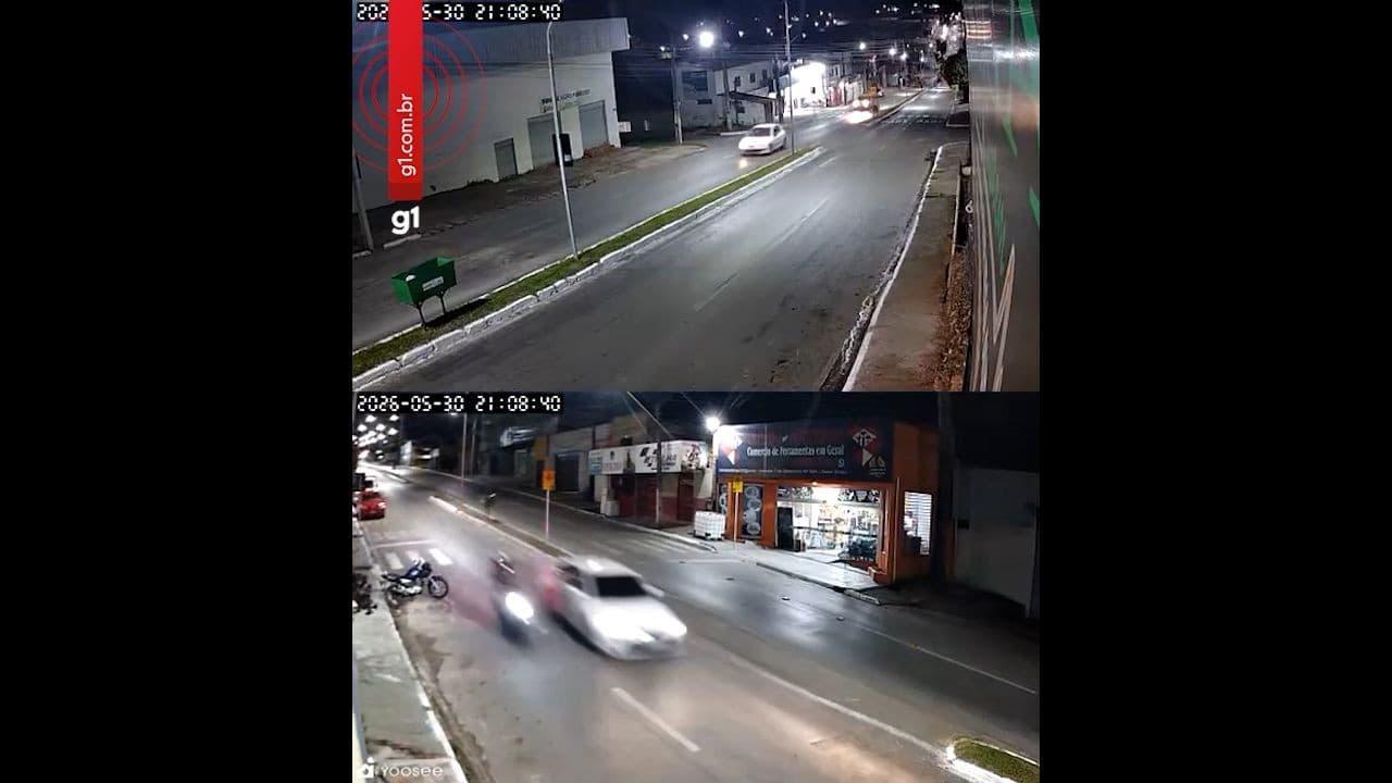 Câmeras de segurança registram abordagem de carro branco em motocicleta em Dianópolis.