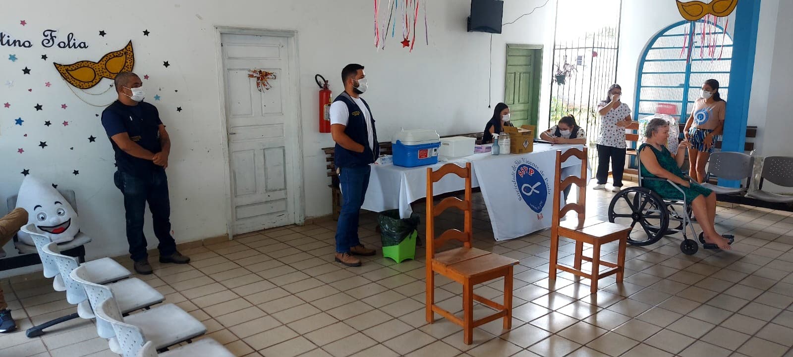 Prédio branco antigo em reforma no centro de Rio Branco.